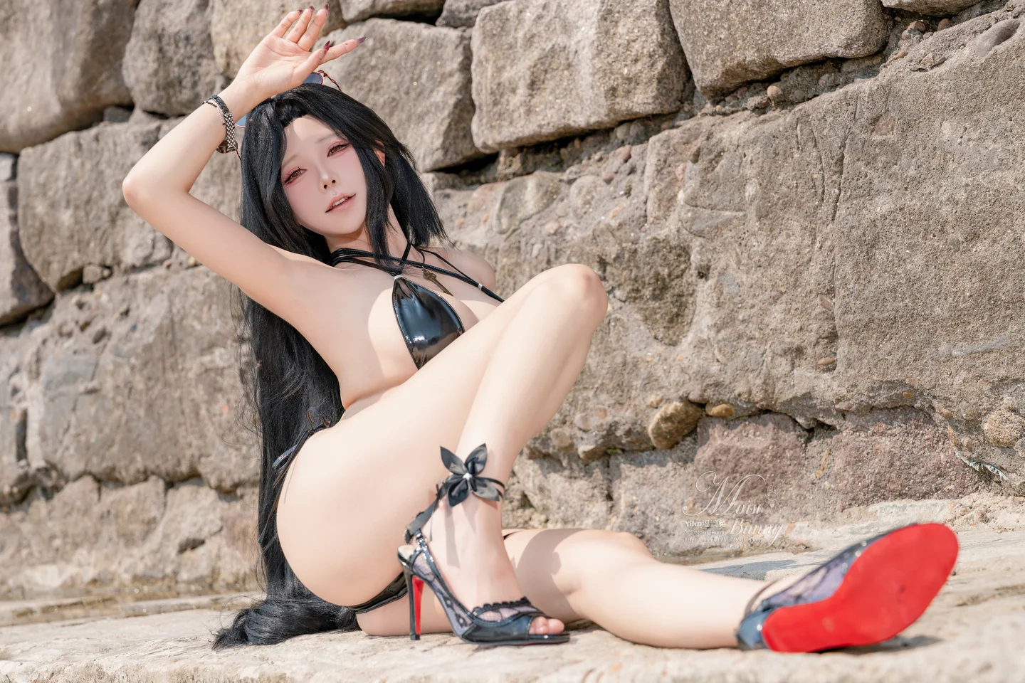 咬一口兔娘_25年12月_2025泳装限定作_梅登·艳阳之下_75P_1_13GB tg@simisebaisi 【丝足阁】058.webp